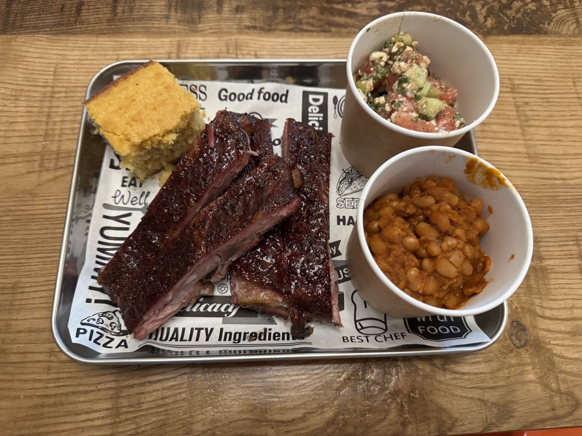 On the pit at a Que17 pop-up